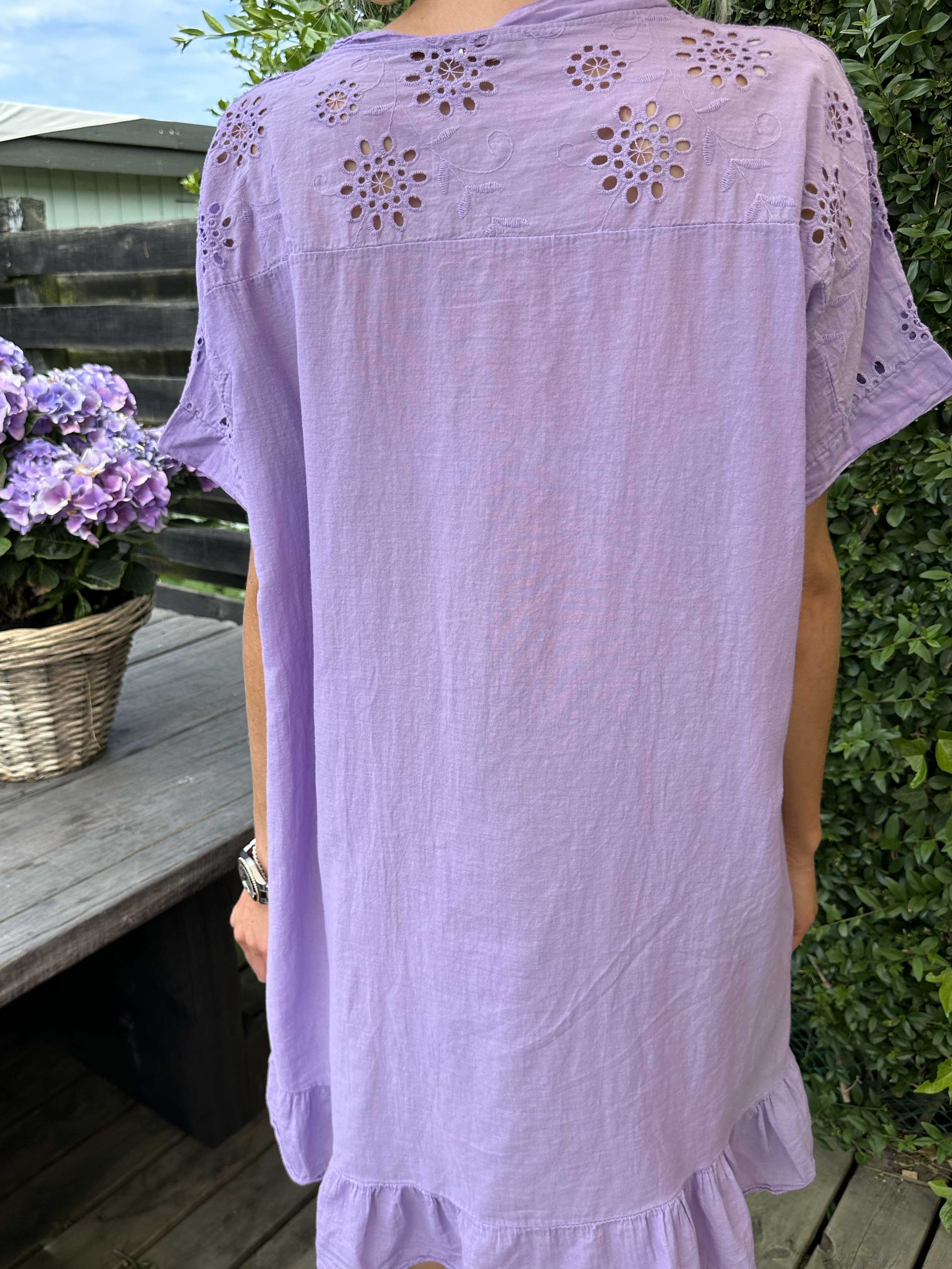 Bine - Simpel sommerkjole med broderie anglaise
